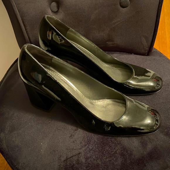 Stuart Weitzman Shoes - Stuart Weitzman Timeless Black Patent Heels 9.5